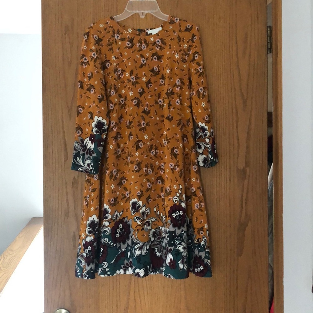H&M Floral 3/4 length sleeve dress.